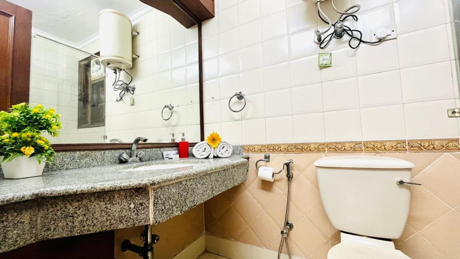 Olive Serviced Apartments - Defence Colony Nova Deli Quarto foto